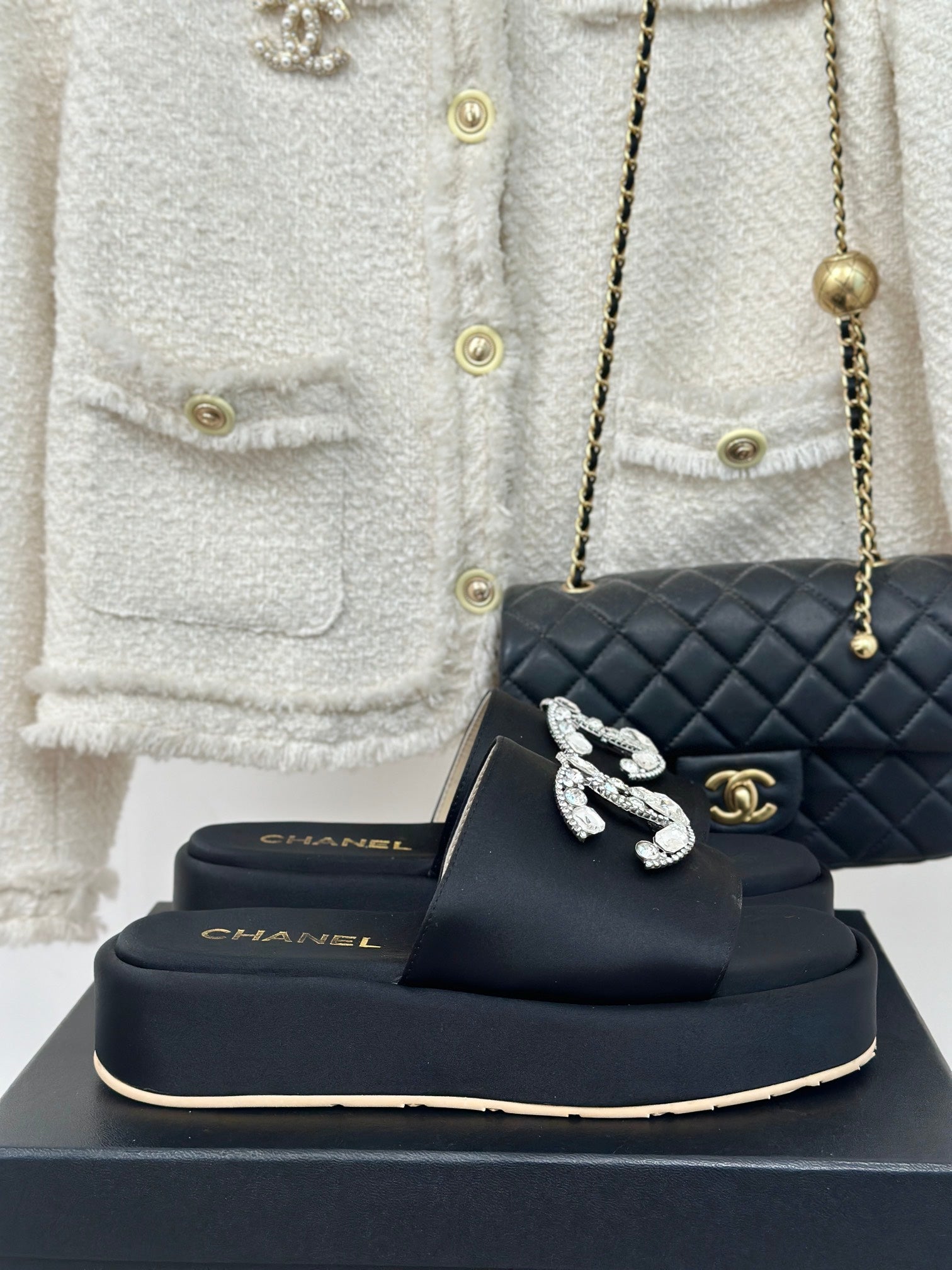 SLIPPERS THICK SOLE IN BLACK SATIN