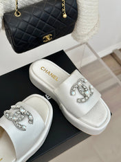 SLIPPERS THICK SOLE IN WHITE SATIN