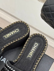 THICK SOLE WEDGE SLIPPERS IN BLACK DENIM FABRIC