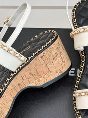 THICK-SOLED CHAIN HEART SANDAL IN WHITE LAMBSKIN