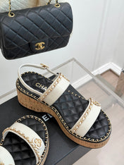 THICK-SOLED CHAIN HEART SANDAL IN WHITE LAMBSKIN