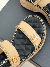 THICK-SOLED CHAIN HEART SANDAL IN BISQUE BEIGE LAMBSKIN