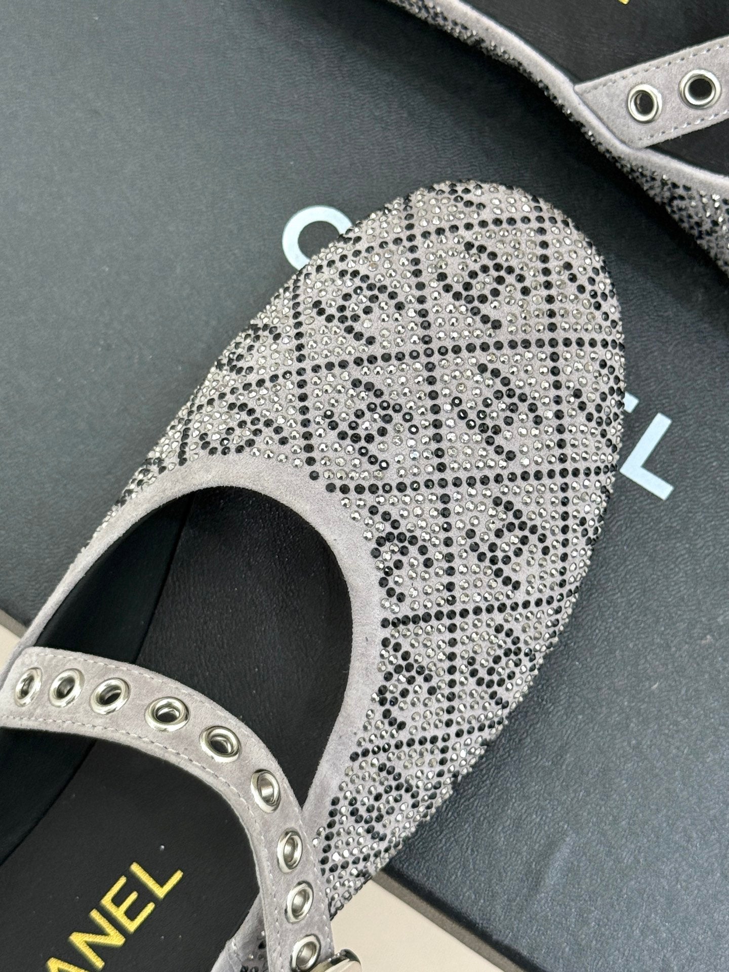 CC FLAT MULES 25SS IN GREY EMBELLISHED WITH RHINESTONES