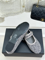 CC FLAT MARY JANE 25SS IN GREY EMBELLISHED WITH RHINESTONES