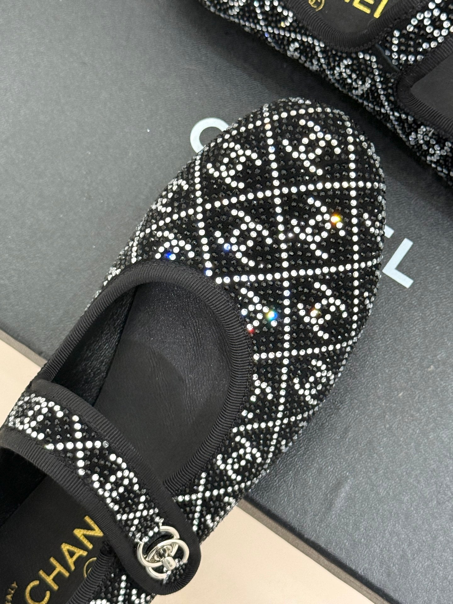 CC FLAT MARY JANE 25SS IN BLACK EMBELLISHED WITH RHINESTONES