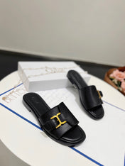 CHLOÉ HLOE MARCIE SLIDE IN BLACK CALFSKIN WITH GOLD HARDWARE