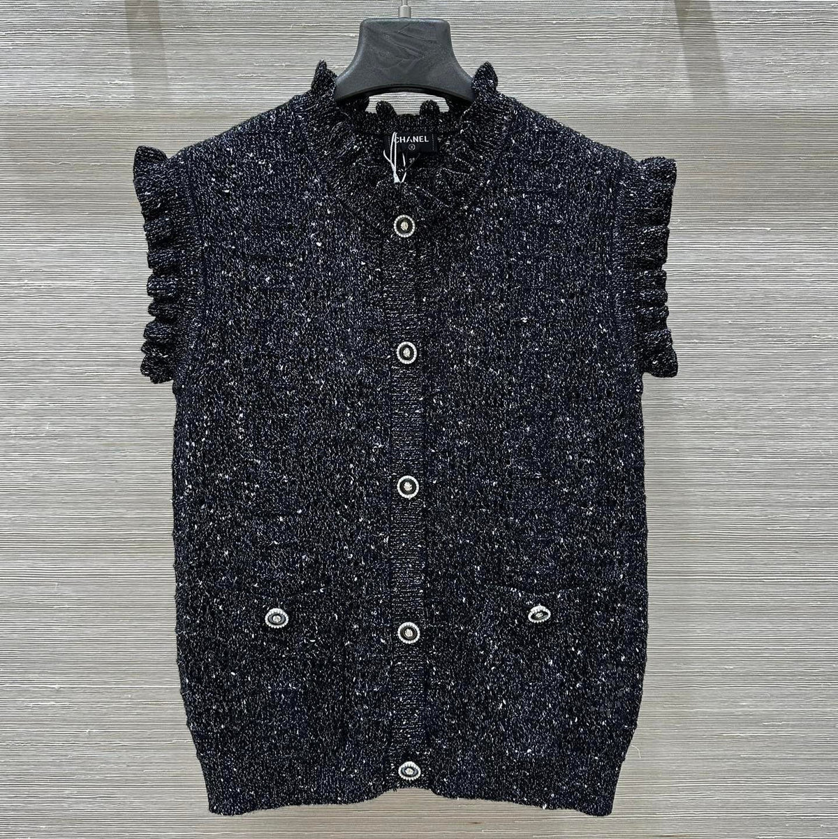 CHANEL SLEEVELESS TOP STYLE 74