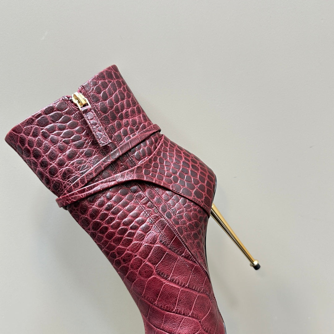 PADLOCK 10 CM ANKLE BOOTS IN BURGUNDY RED CROCODILE-EMBOSSED CALFSKIN