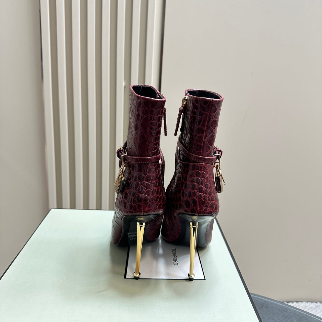 PADLOCK 10 CM ANKLE BOOTS IN BURGUNDY RED CROCODILE-EMBOSSED CALFSKIN