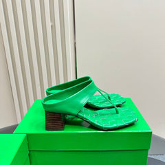 MARELLA THONG IN SHAMROCK GREEN LEATHER WITH SIGNATURE INTRECCIATO INSOLE 55 MM