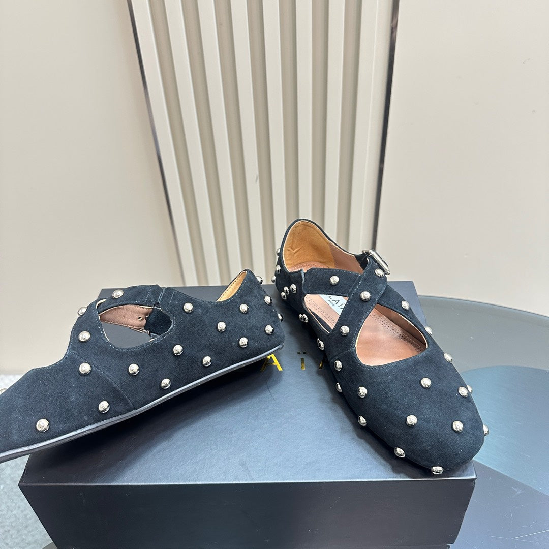 CRISS CROSS BALLET FLATS IN BLACK SUEDE WITH STUDS