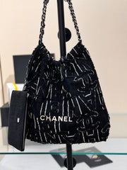 CHANEL 22 BAG 25S 37 CM IN BLACK DENIM