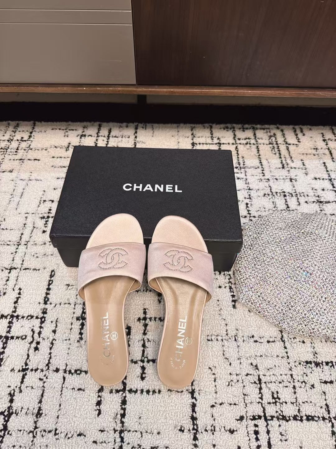 SLIPPERS IN LIGHT PINK SATIN MIX CALFSKIN