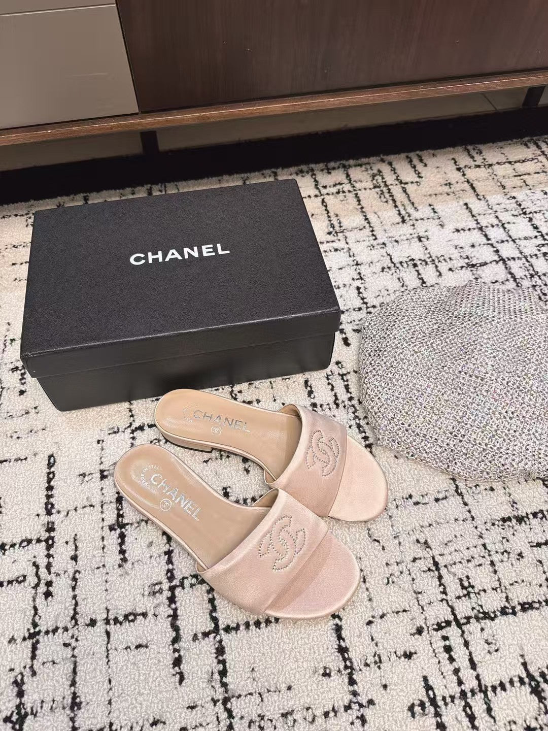 SLIPPERS IN LIGHT PINK SATIN MIX CALFSKIN