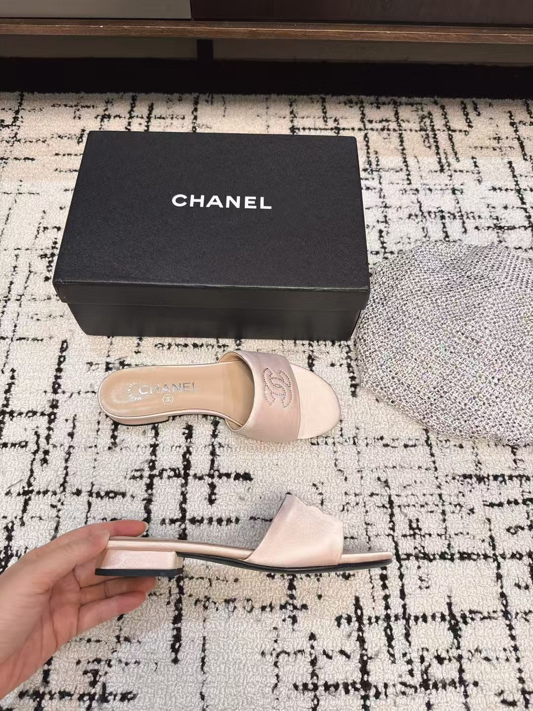 SLIPPERS IN LIGHT PINK SATIN MIX CALFSKIN