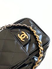 CHANEL 25S HOBO BAG 22 IN BLACK GLOSSY CALFSKIN WITH GOLD HARDWARE