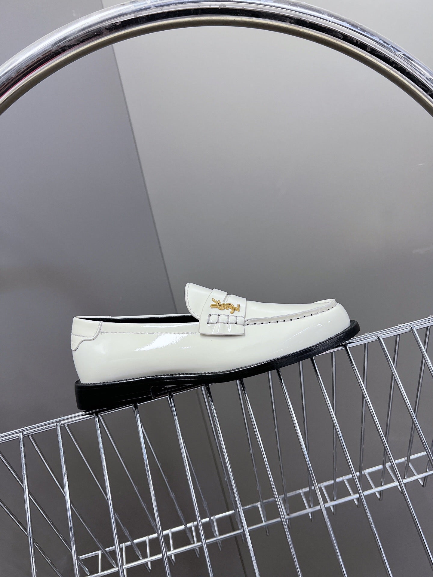 YSL 25S SAINT LAURENT LOAFERS IN WHITE PATENT CALFSKIN