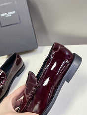 YSL 25S SAINT LAURENT LOAFERS IN BLACK CHERRY PATENT CALFSKIN