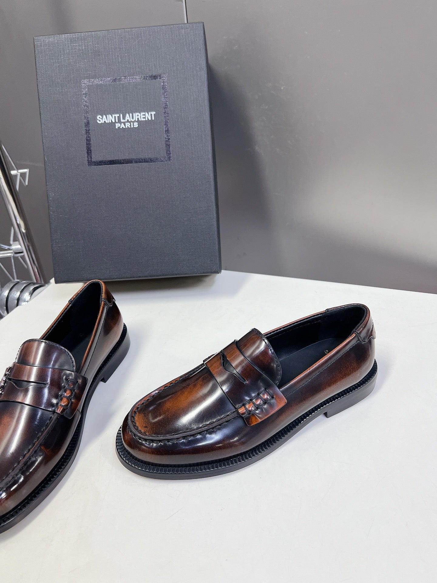 YSL 25S SAINT LAURENT LOAFERS IN TORTOISESHELL BROWN GLOSSY CALFSKIN