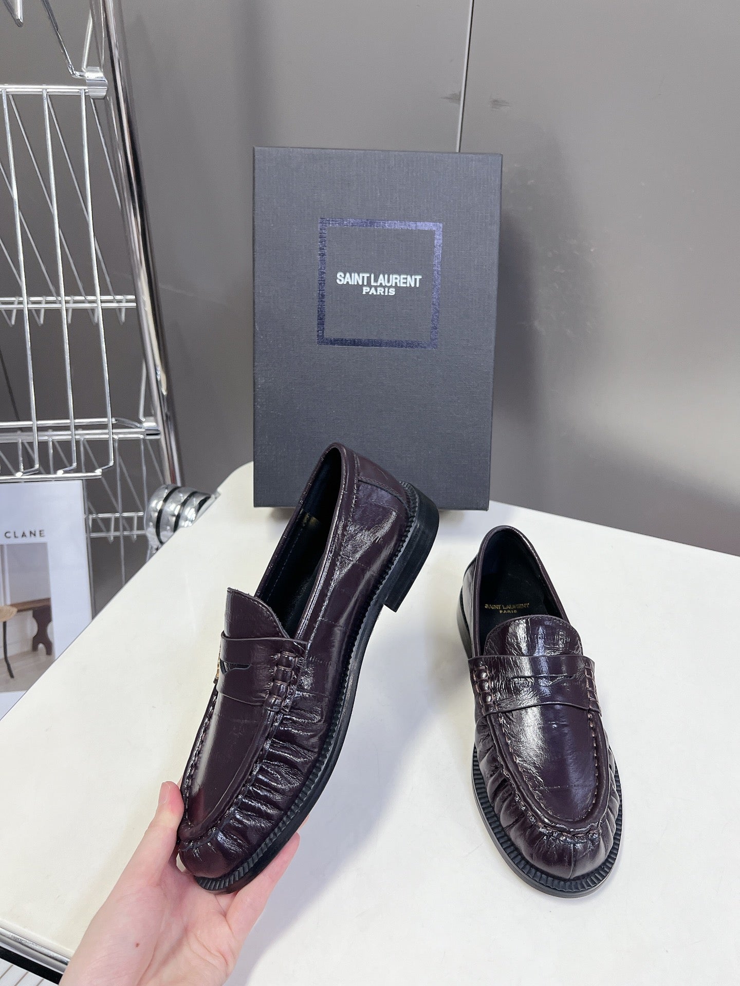 YSL 25S SAINT LAURENT LOAFERS IN DUSTY PLUM CALFSKIN