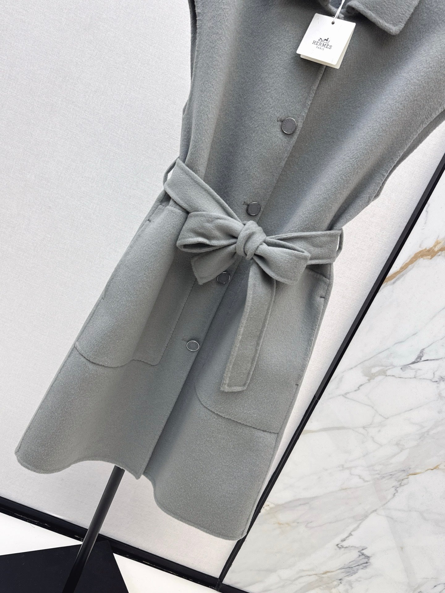 HERMES 25S SLEEVELESS WOOL VEST COAT WITH BOW BELT 96700