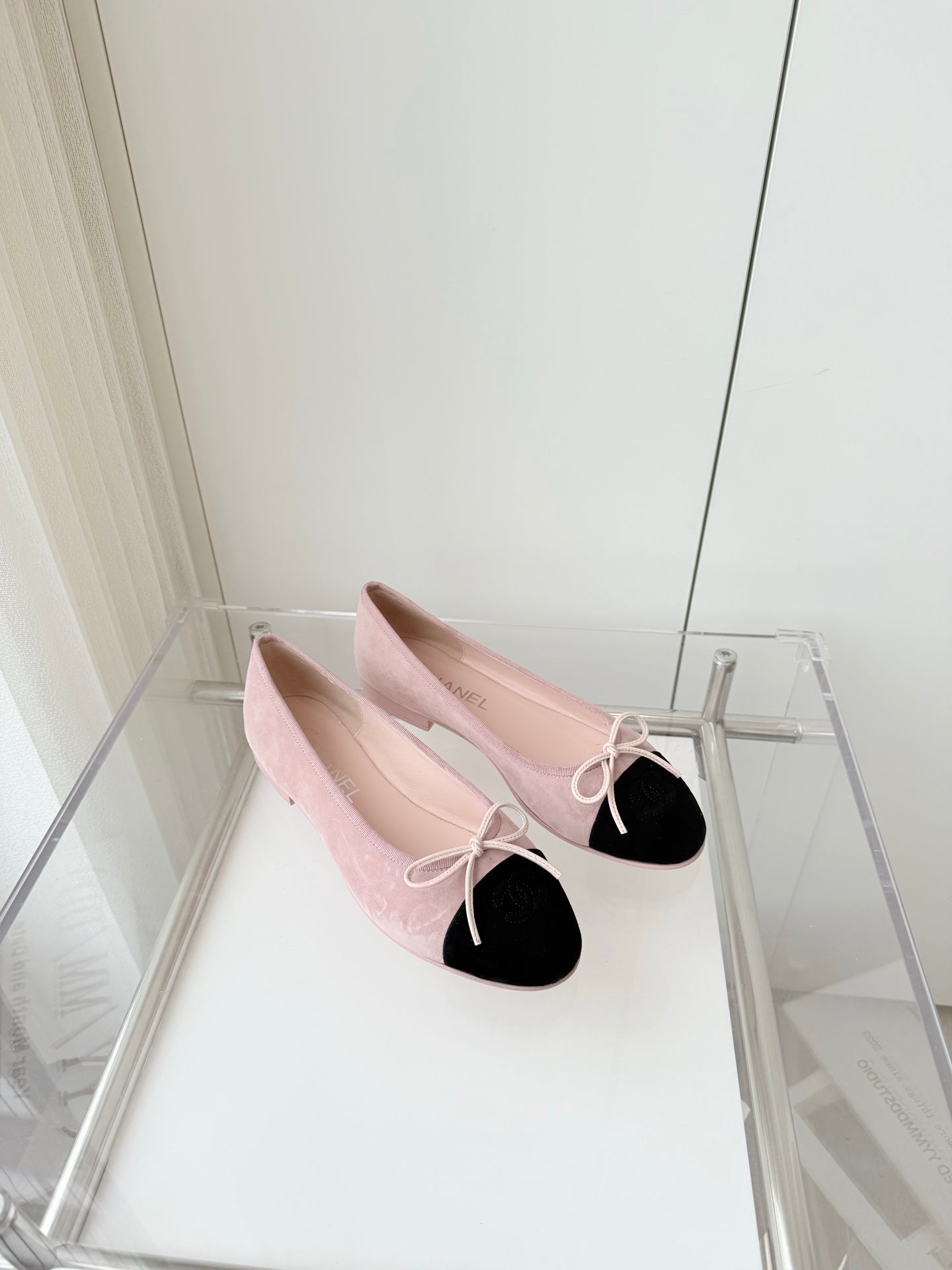 BALLET FLAT IN BABY PINK MIX BLACK SUEDE