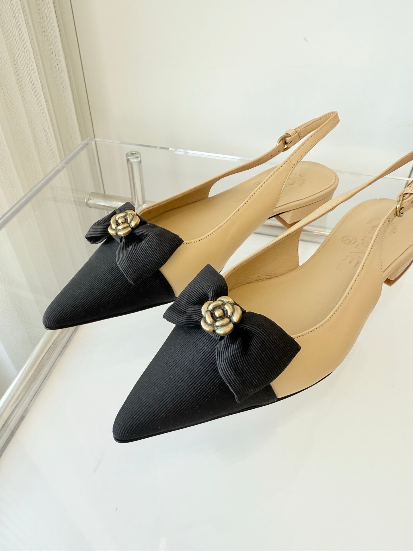 SLINGBACKS 18 MM IN BEIGE CALFSKIN MIX BLACK CANVAS