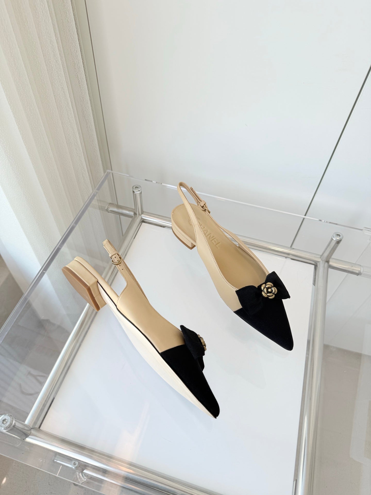 SLINGBACKS 18 MM IN BEIGE CALFSKIN MIX BLACK CANVAS