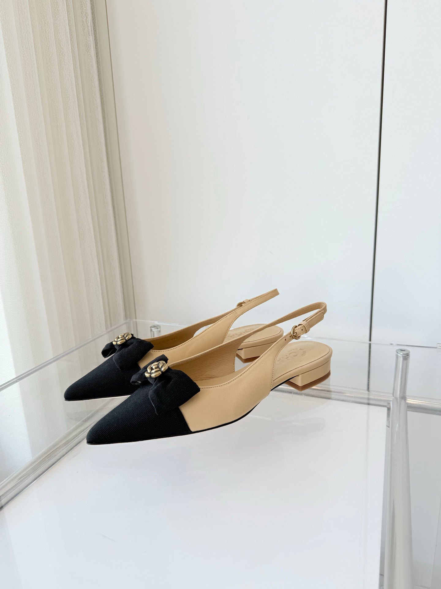 SLINGBACKS 18 MM IN BEIGE CALFSKIN MIX BLACK CANVAS