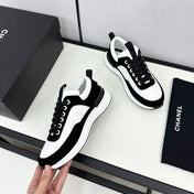 SNEAKER IN BLACK SUEDE AND WHITE CALFSKIN