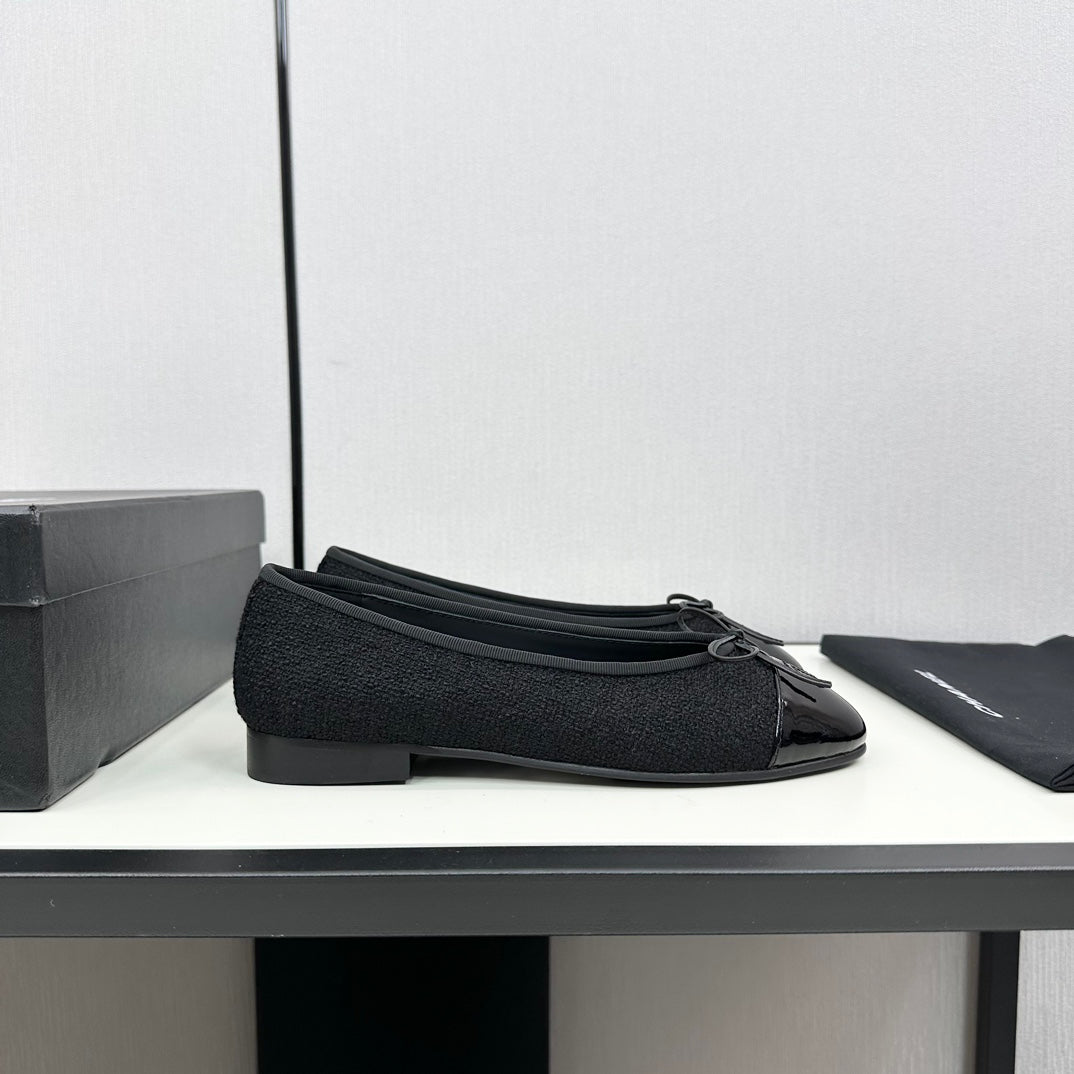 BALLET FLATS IN BLACK TWEED AND CALFSKIN