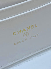 CHANEL 25S COCO CRUSH 17 IN WHITE CALFSKIN GOLD HARDWARE