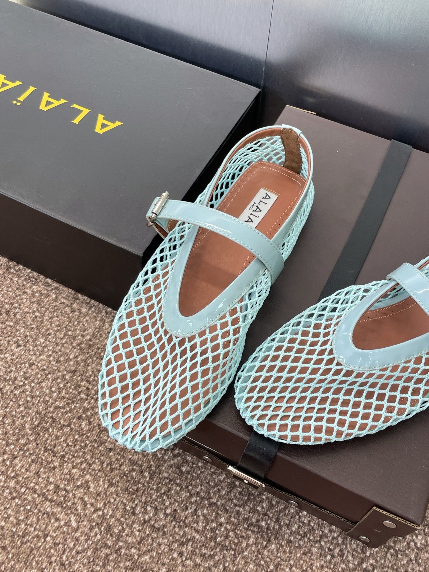 ALAIA MARY JANE FLAT 25S IN PASTEL BLUE MESH CALFSKIN