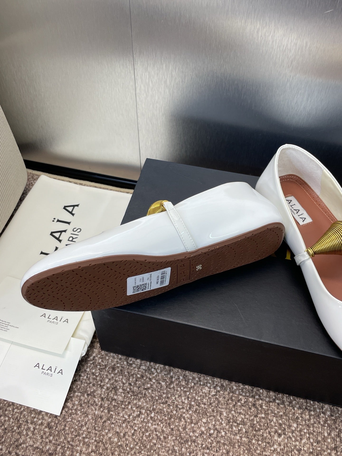 ALAIA BALLET SHOES 25S IN WHITE PATENT LEATHER WITH GOLD HARDWARE