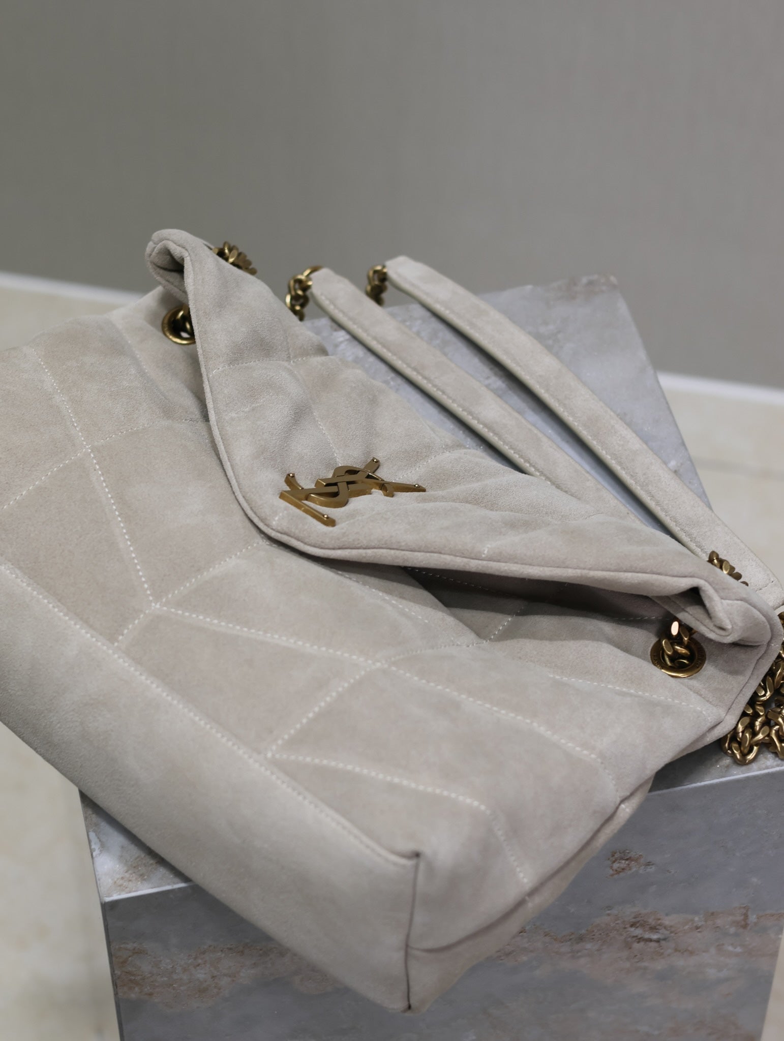 YSL 25S LOULOU PUFFER GM 35 IN SMOKEY TAUPE SUEDE GOLD HARDWARE