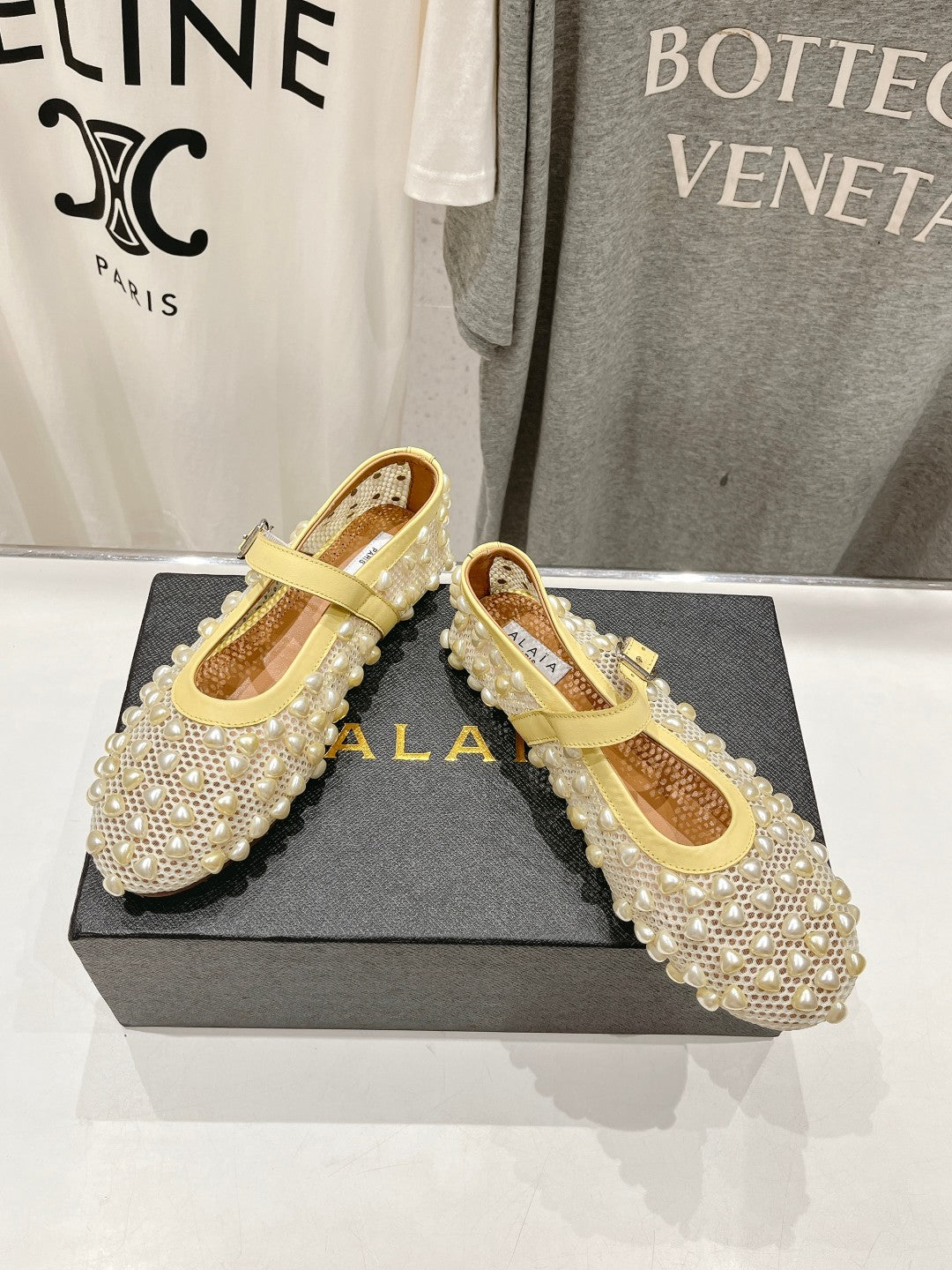 ALAIA PEARL MARY JANE SHOES IN LIGHT YELLOW MESH AND CALFSKIN
