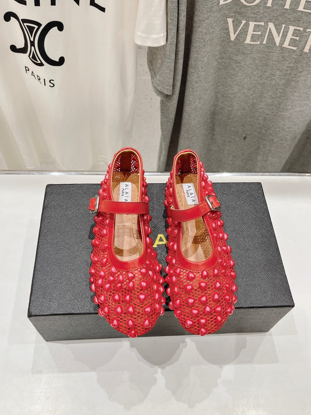 ALAIA PEARL MARY JANE SHOES IN CHERRY RED MESH AND CALFSKIN