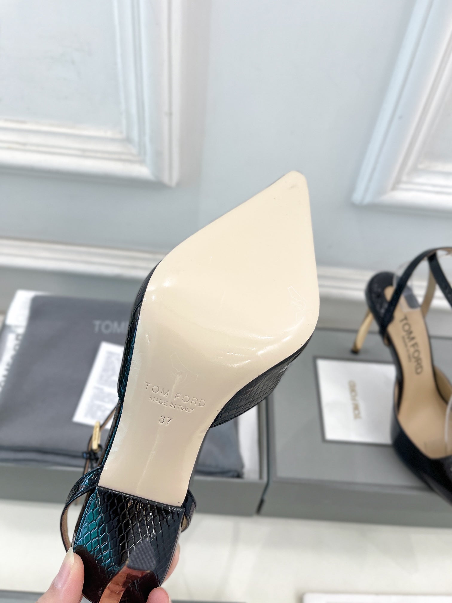 HIGH SLINGBACKS 10 CM IN BLACK SNAKE-PATTERN CALFSKIN