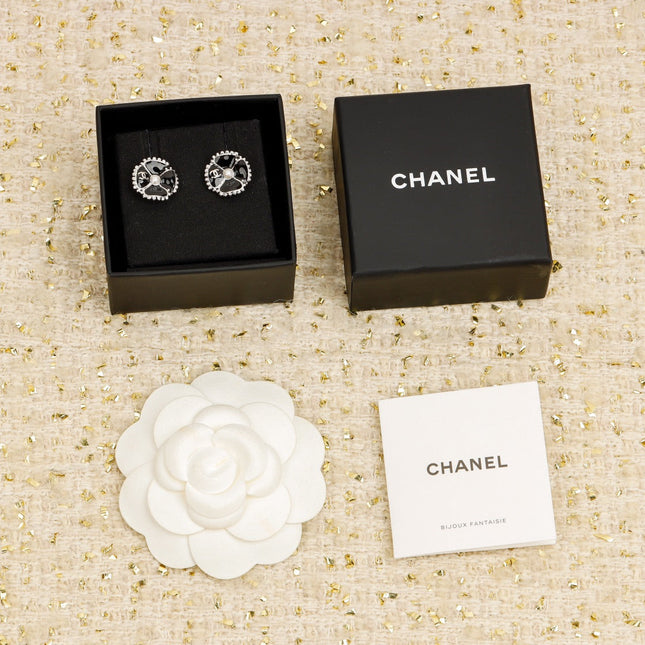 DOUBLE C SMALL CAMELLIA GOLD EARRINGS