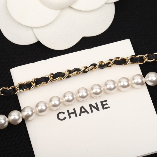 CHANE PEARLS AND LEATHER STRAPS GOLD NECKLACE TYPE 1